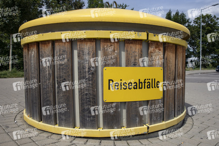 Symbolfoto Abfallcontainer
