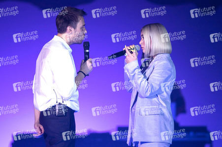 TV-Show 'MDR Sputnik präsentiert: Friends of Clueso' in Leipzig