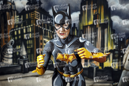 GEEK ART: Batgirl Comic Bodypainting