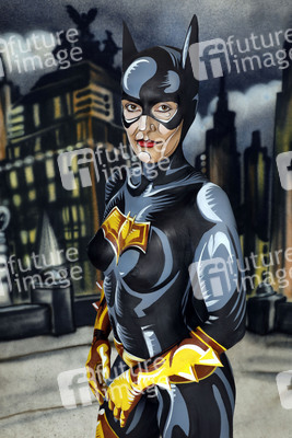 GEEK ART: Batgirl Comic Bodypainting