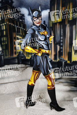GEEK ART: Batgirl Comic Bodypainting