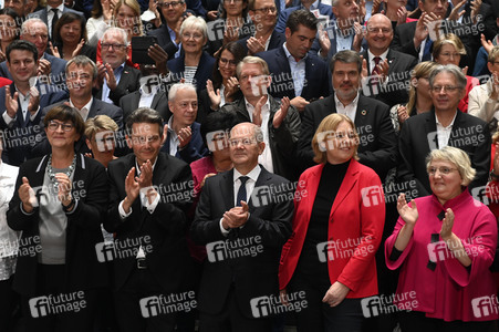 SPD-Fraktionssitzung und Statement der Fraktionsführung in Berlin