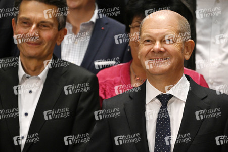 SPD-Fraktionssitzung und Statement der Fraktionsführung in Berlin