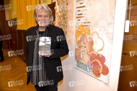 Lesung von Ernst Hannawald in Haar