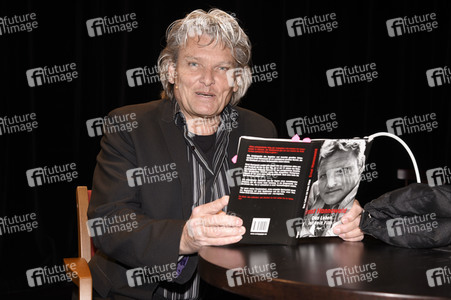 Lesung von Ernst Hannawald in Haar