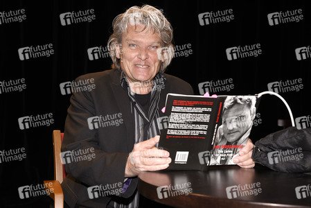 Lesung von Ernst Hannawald in Haar