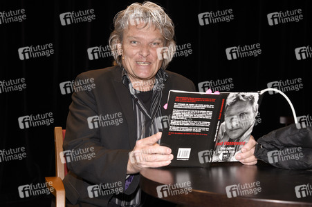 Lesung von Ernst Hannawald in Haar