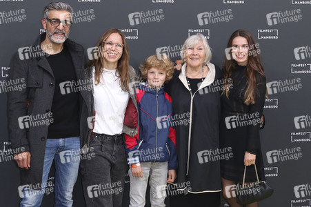 Filmpremiere 'Mutter, Kutter, Kind', Filmfest Hamburg 2021