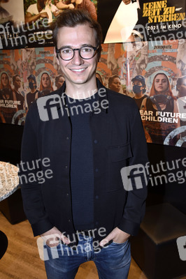 Filmpremiere 'Dear Future Children' in München
