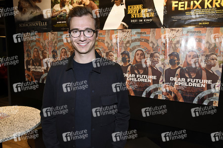 Filmpremiere 'Dear Future Children' in München