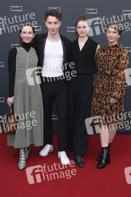 Filmpremiere 'Das Weiße Haus am Rhein', Filmfest Hamburg 2021