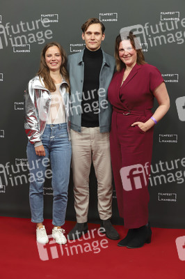 Filmpremiere 'Niemand ist bei den Kälbern', Filmfest Hamburg 2021