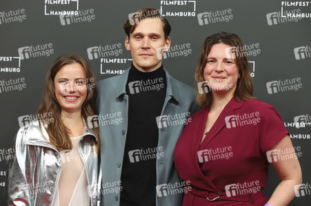Filmpremiere 'Niemand ist bei den Kälbern', Filmfest Hamburg 2021