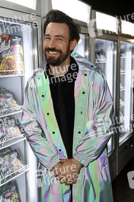 Oumph! Pop-Up Späti Launch Event in Berlin