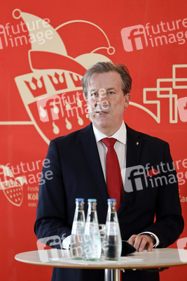 Pressekonferenz zur Vorstellung des designierten Dreigestirn 2022 in Köln