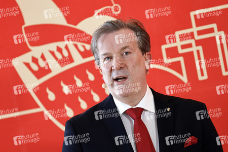 Pressekonferenz zur Vorstellung des designierten Dreigestirn 2022 in Köln