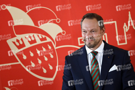 Pressekonferenz zur Vorstellung des designierten Dreigestirn 2022 in Köln
