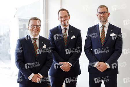 Pressekonferenz zur Vorstellung des designierten Dreigestirn 2022 in Köln