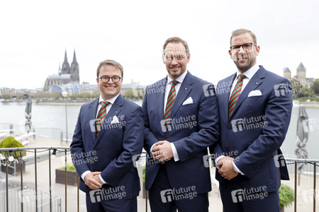 Pressekonferenz zur Vorstellung des designierten Dreigestirn 2022 in Köln