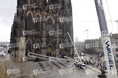 Abbau des Gerüsts am Kölner Dom