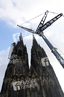 Abbau des Gerüsts am Kölner Dom