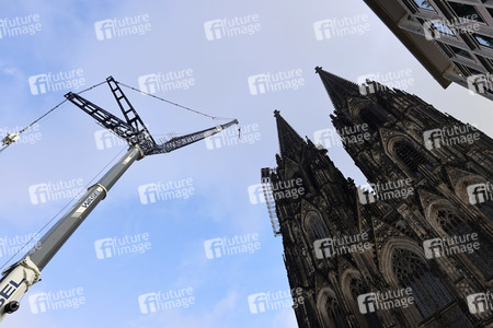 Abbau des Gerüsts am Kölner Dom