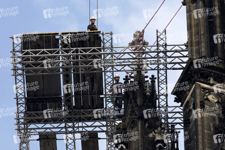 Abbau des Gerüsts am Kölner Dom