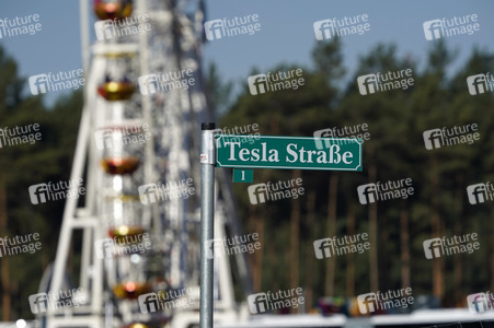 Tag der offenen Tür in der Tesla Gigafactory 4 in Grünheide