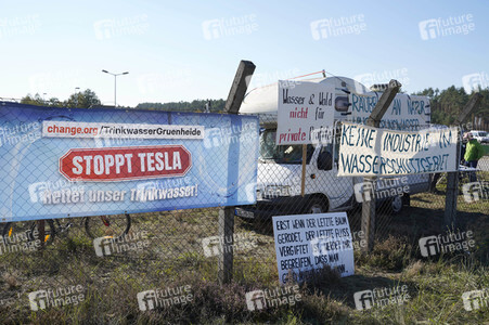 Tag der offenen Tür in der Tesla Gigafactory 4 in Grünheide