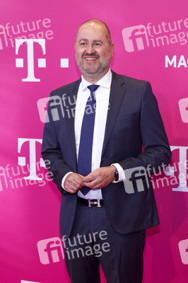 Beethoven X - The AI Project in Bonn