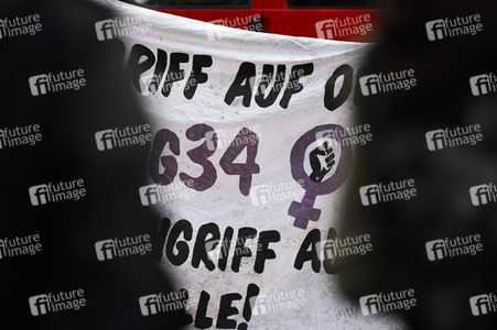 Demonstration gegen Räumung vom Wagencamp 'Köpi' in Berlin