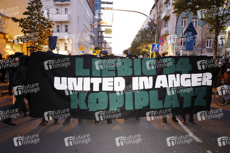 Demonstration gegen Räumung vom Wagencamp 'Köpi' in Berlin