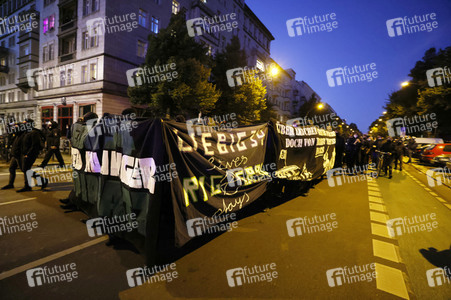 Demonstration gegen Räumung vom Wagencamp 'Köpi' in Berlin