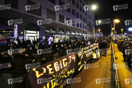 Demonstration gegen Räumung vom Wagencamp 'Köpi' in Berlin
