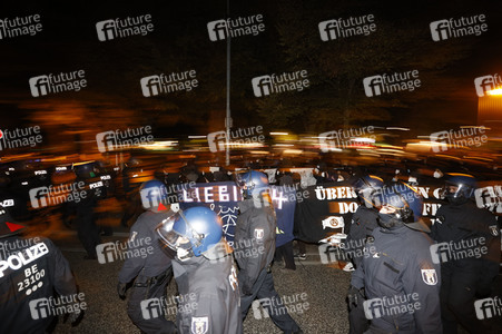 Demonstration gegen Räumung vom Wagencamp 'Köpi' in Berlin