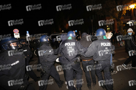 Demonstration gegen Räumung vom Wagencamp 'Köpi' in Berlin