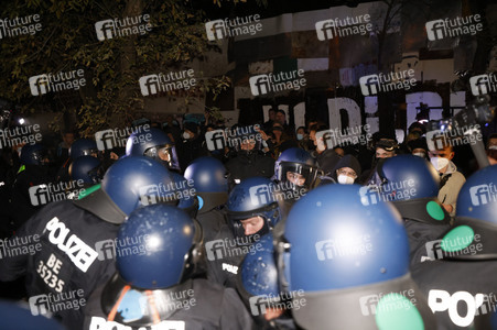 Demonstration gegen Räumung vom Wagencamp 'Köpi' in Berlin