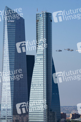 Militärparade zum spanischen Nationalfeiertag in Madrid