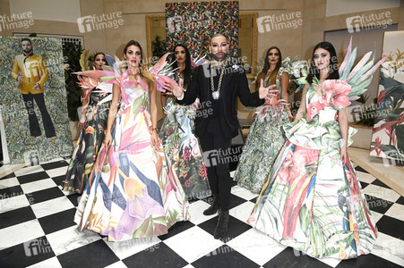 Präsentation der Glööckler-Tapetenkollektion in Berlin