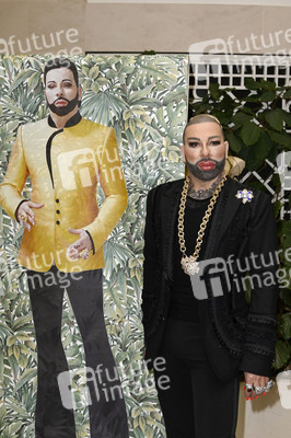 Präsentation der Glööckler-Tapetenkollektion in Berlin