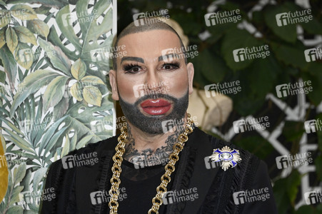 Präsentation der Glööckler-Tapetenkollektion in Berlin