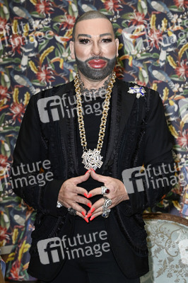 Präsentation der Glööckler-Tapetenkollektion in Berlin