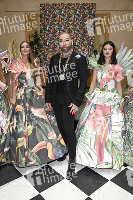 Präsentation der Glööckler-Tapetenkollektion in Berlin