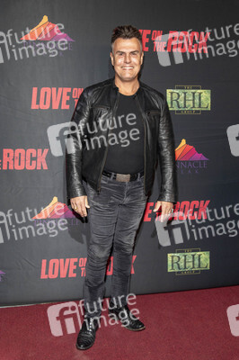 Filmpremiere 'Love on the Rock' in Universal City