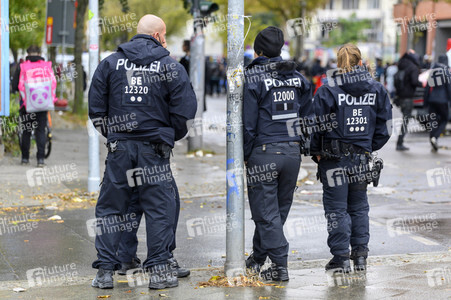 Räumung des Wagencamps 'Köpi' in Berlin
