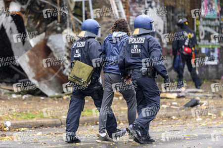 Räumung des Wagencamps 'Köpi' in Berlin