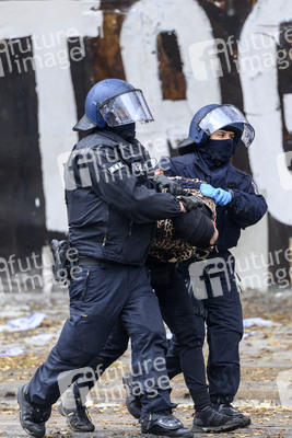 Räumung des Wagencamps 'Köpi' in Berlin