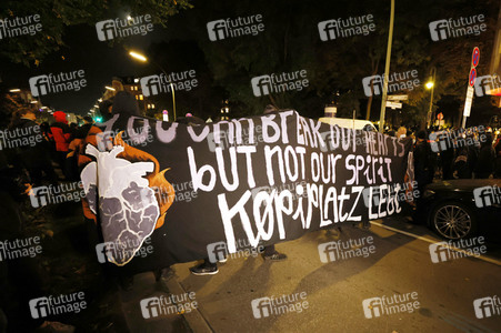 Demonstration gegen die Räumung des Wagencamps 'Köpi' in Berlin