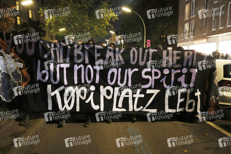 Demonstration gegen die Räumung des Wagencamps 'Köpi' in Berlin