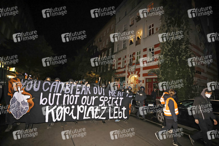 Demonstration gegen die Räumung des Wagencamps 'Köpi' in Berlin